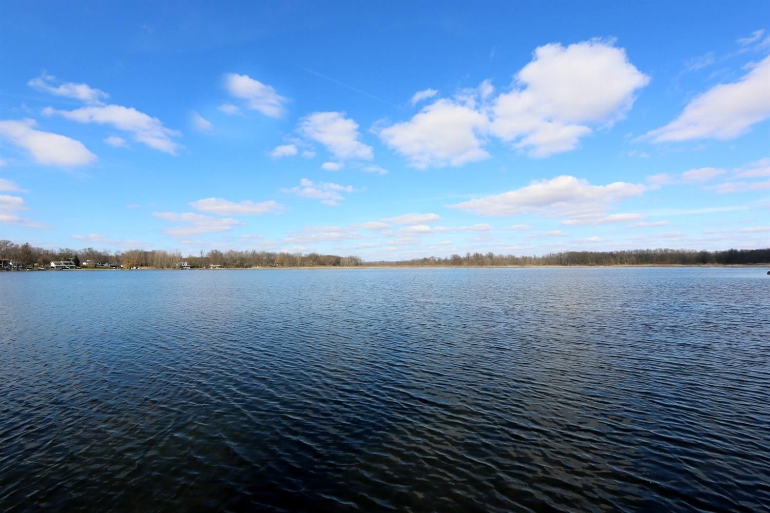 220 Lakeside Dr, Walkerton, IN 46574